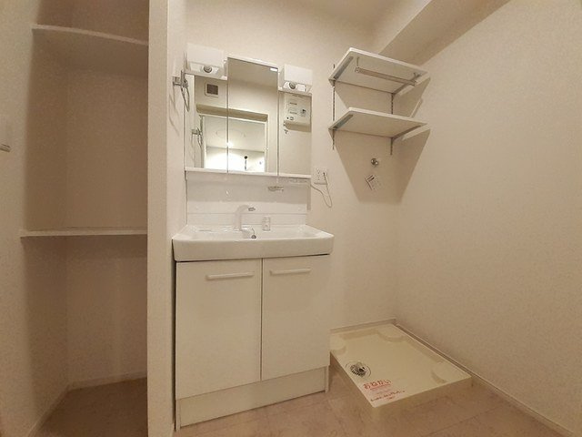 Ｉネット７Ｂの洗面所|忙しい朝には欠かせない洗面所です