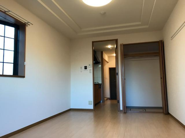 ペルソナ２１の内装|洋室