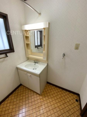 【独立洗面台】 | 高崎市井野町中古一戸建て | １階洗面台