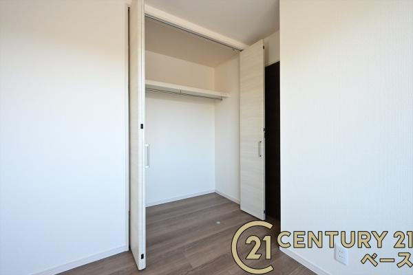 リーブルガーデン三里 １号棟 ／新築一戸建の収納|■現地撮影写真■便利なクローゼットを完備！