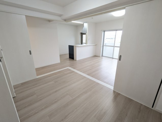 シャトー ルミエールの洋室