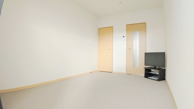 レオパレスＦｏｒｅｓｔの居間・リビング