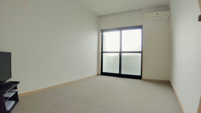 レオパレスＦｏｒｅｓｔの寝室