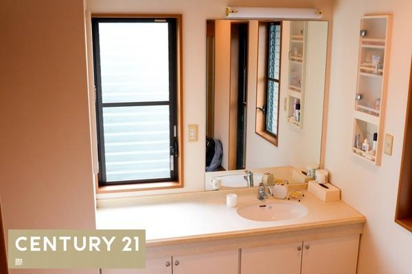 和歌山市加太　中古戸建の独立洗面台