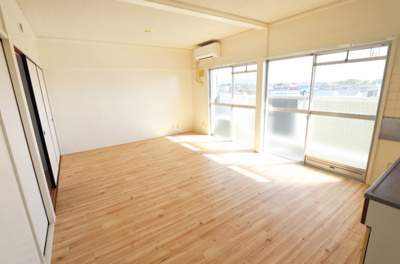 【居間・リビング】 | ビレッジハウス筑後一号棟 | ゆったりとしたリビングです