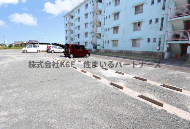 ビレッジハウス城島1号棟の駐車場|駐車場に車を止められます