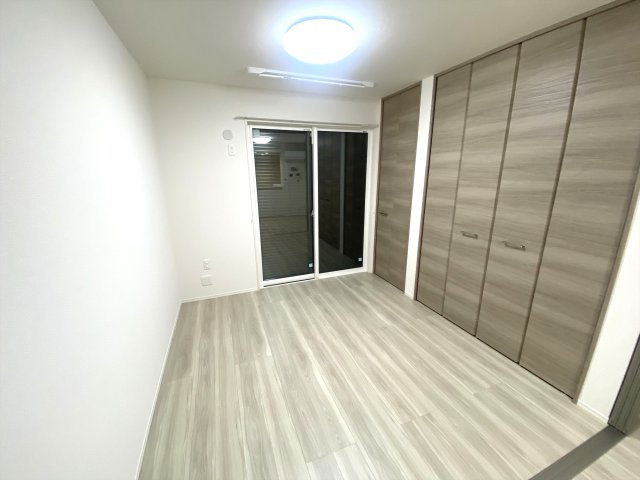 フェリーチェ中央の洋室