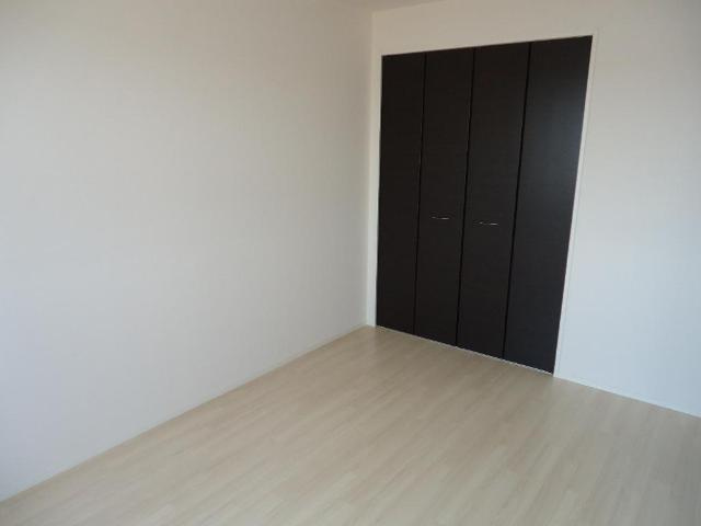 アヴァンティ一条の内装|洋室