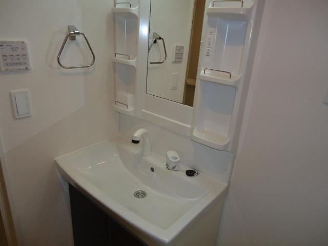 アヴァンティ一条の洗面所|洗髪洗面化粧台