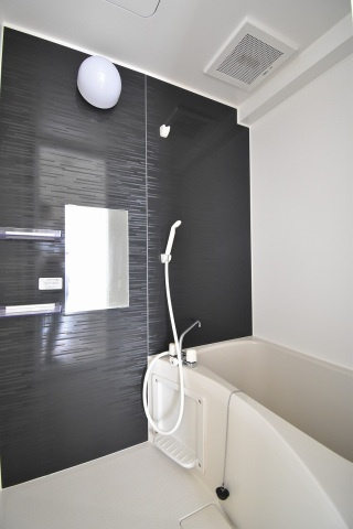 Ｙ’ｚ　Ｂ．Ｌ．Ｄ緑井の浴室