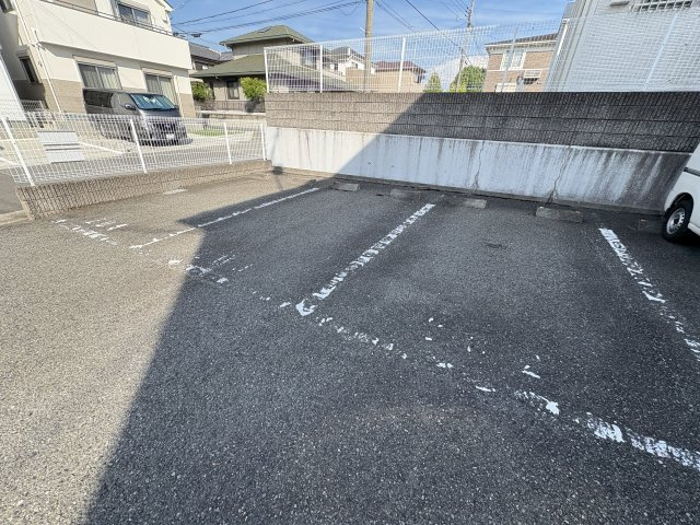 メゾンＨＫⅡの駐車場