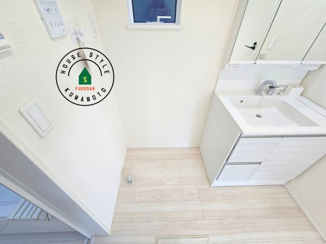 上益城郡益城町広崎第1-4棟（3号棟）のランドリースペース|ランドリースペースとなります。広々して有効的にご使用できます。 