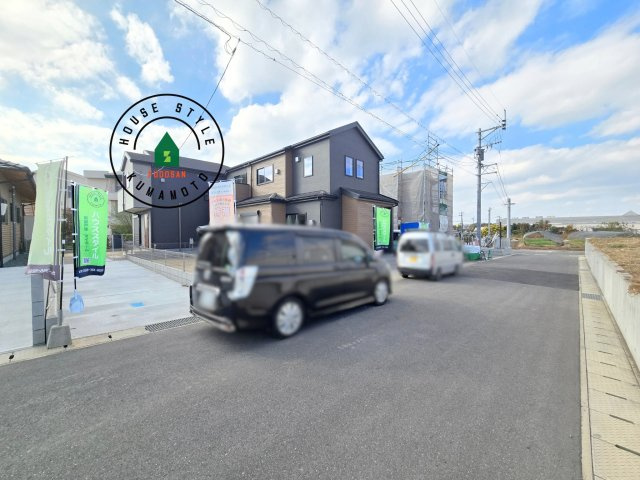 上益城郡益城町広崎第1-4棟（3号棟）の前面道路含む現地写真|見学の時間などお気軽にお問い合わせ下さい。