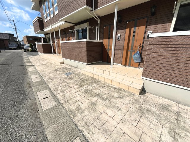 ヴァイオレットのエントランス