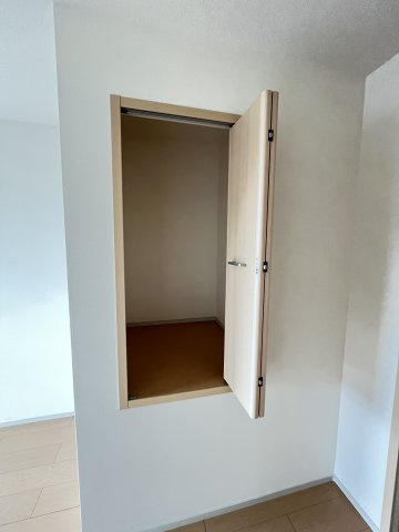 ヴァイオレットの内装