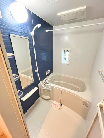 ヴァイオレットの浴室