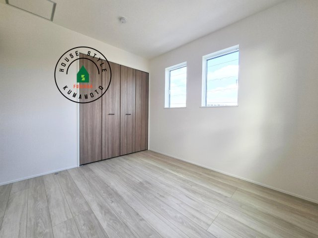 上益城郡益城町広崎第1-4棟（4号棟）の子供部屋|採光良好な洋室は全居室、複層ガラスの遮熱効果と断熱効果で、一年中快適に過ごせます。