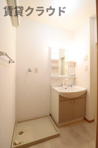 ＹＭＡ　Ⅲの洗面所|朝の身支度に欠かせない独立洗面台♪