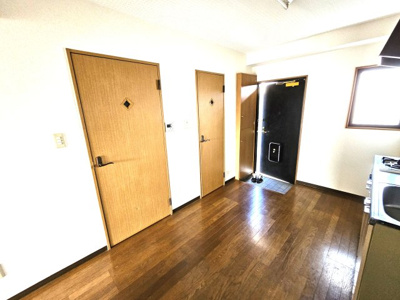 【居間・リビング】 | ピュアセレーナ21 | 居間です