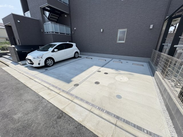 リブリ・中神Ⅱの駐車場