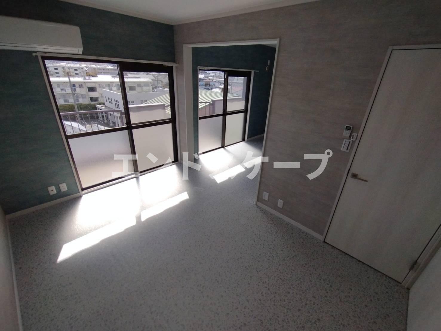 メゾンキャッスルの居間・リビング|高崎、前橋のお部屋探しはエンドスケープまで！お客様の理想お聞かせ下さい♪