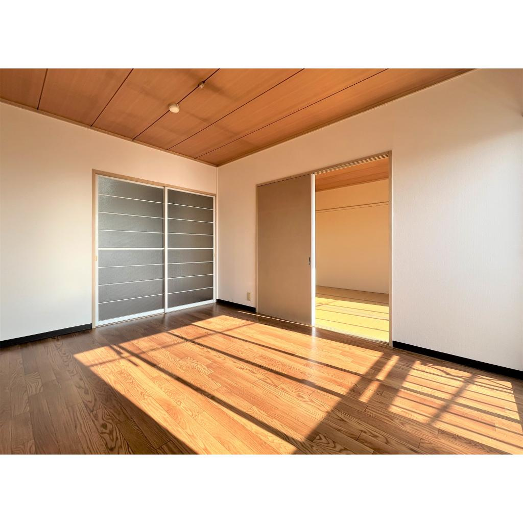 ＫＭＫハイツの居間・リビング|洋室