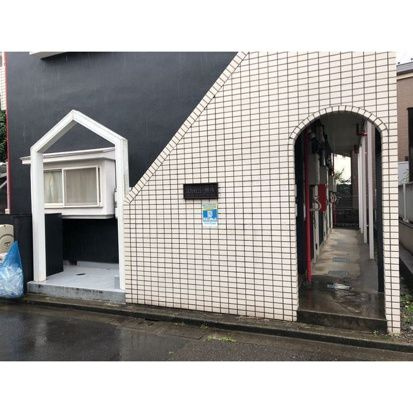 スカイビュー四谷のエントランス
