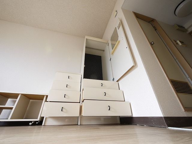 リマコーポの収納|ちょっとした収納スペースも充実しています