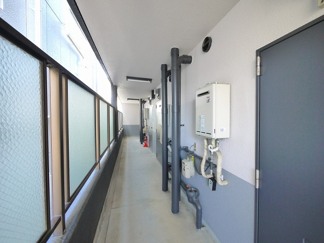 リマコーポのその他共用部分|玄関前