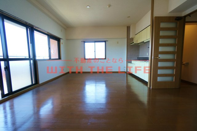 アメニティハイツ杏栄館【10,00円キャッシュバック対象物件】の設備|シンプルで使いやすい玄関です