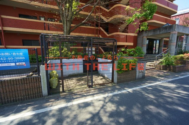 アメニティハイツ杏栄館【10,00円キャッシュバック対象物件】のエントランス|毎日通るエントランスはこのようになっています