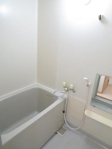 マツモトＧマンションＡの浴室|コンパクトで使いやすいお風呂です