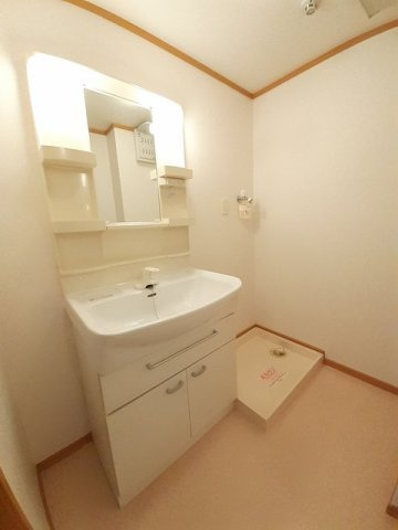 レジデンス・ノンノサンの洗面所|コンパクトで使いやすい洗面所