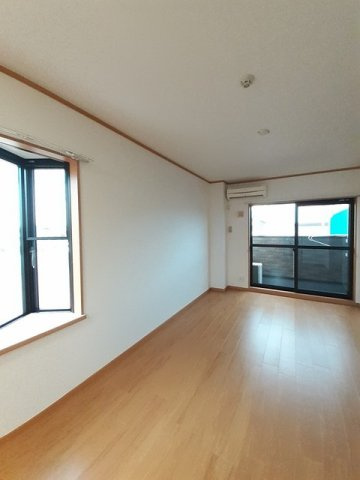 レジデンス・ノンノサンの居間・リビング|おしゃれな居間です