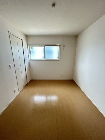 アヴニール西福原の洋室