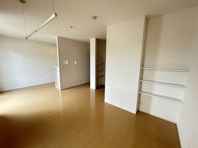 アヴニール西福原の居間・リビング