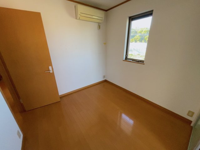 すまいる共和西の内装|別部屋同一間取りのお写真となります。