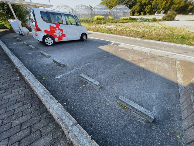 すまいる共和西の駐車場