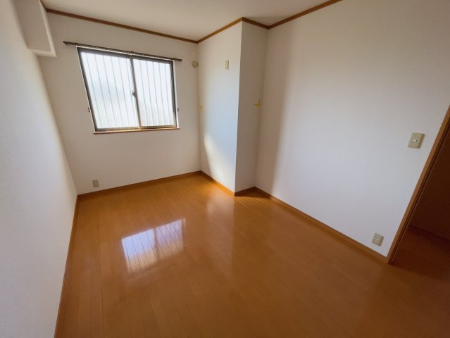 すまいる共和西の洋室|別部屋同一間取りのお写真となります。