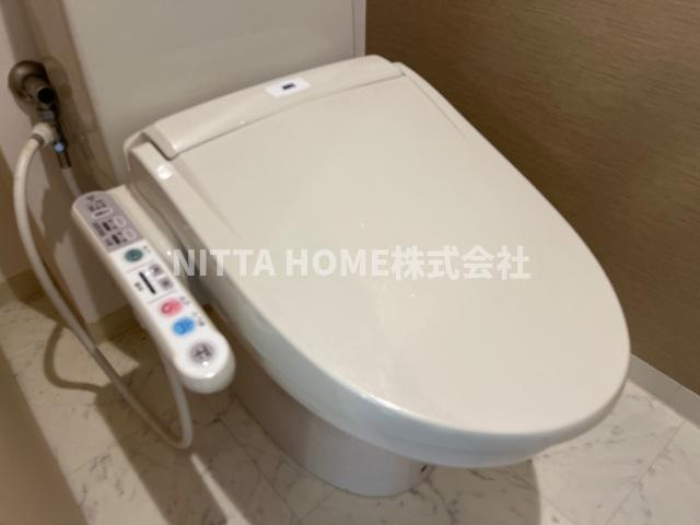 エスポアールⅡのトイレ|シャワー付きのトイレになります◇
