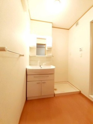 【洗面所】 | シエル・ヴェルソー | スペースが確保できる洗面所です