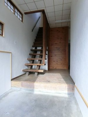 【玄関】 | 倉吉市余戸谷町戸建（収益物件）