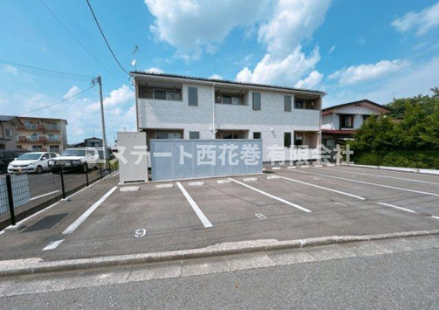 カルムＳＳの駐車場|2台利用者は縦列区画になります。