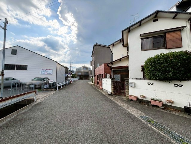 下津林中島町　建築条件無土地の前面道路含む現地写真