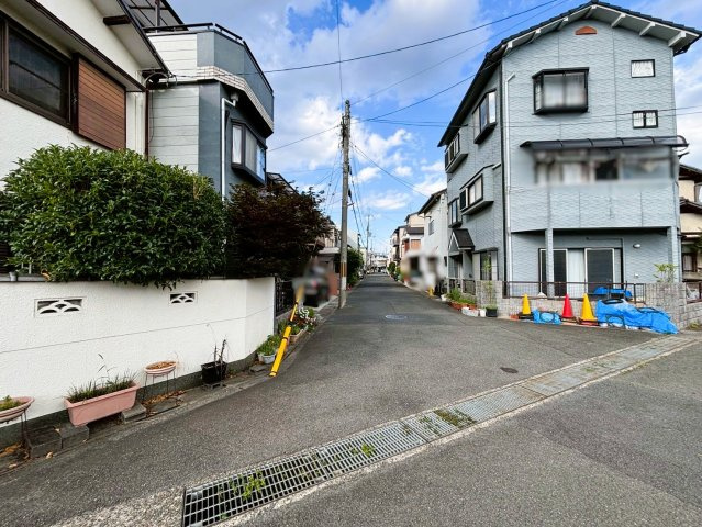 下津林中島町　建築条件無土地の前面道路含む現地写真