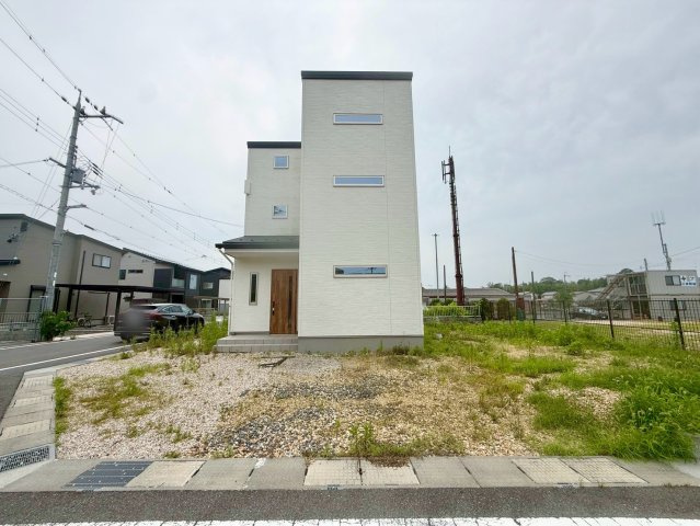 守山市立田町　中古戸建ての外観