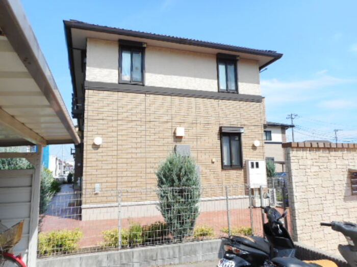 クレシェンテ市川の外観