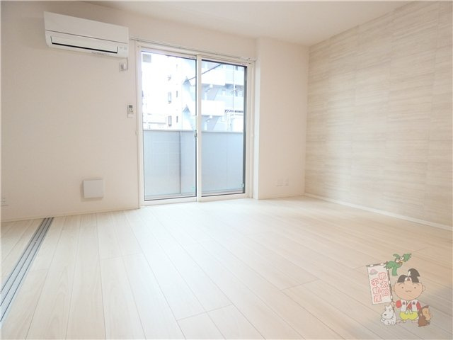 マーメゾン新福の居間・リビング