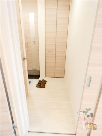 マーメゾン新福の玄関