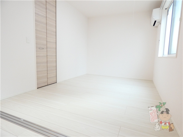 マーメゾン新福の洋室